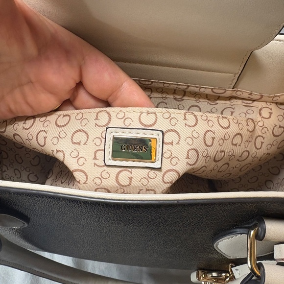 GUESS Oakpark Signature Print handbag/Carryall/Sling Bag Stone MultiColor NWOT - Picture 8 of 12